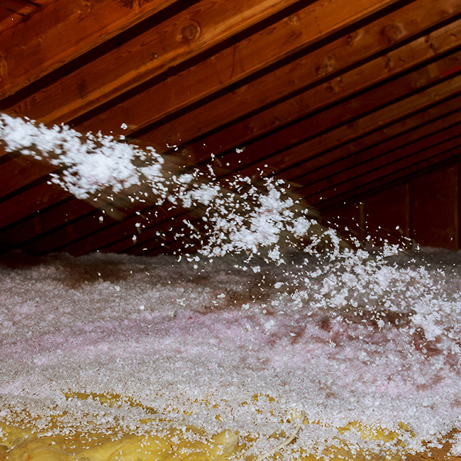 spraying-insulation-to-attic-fort-myers-fl